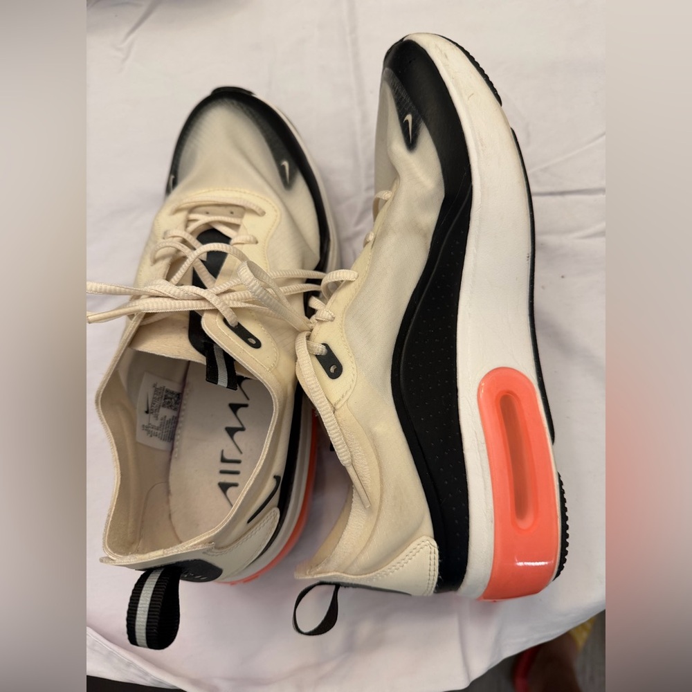 Nike Women's Cream and Black Air Max Sneakers